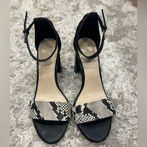Nine West Black and Cream Patterned Heels